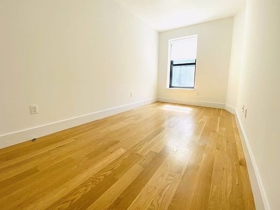 5th image of 141 Attorney St #3S