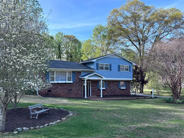 207 Cart Dr, Spartanburg, SC 29307