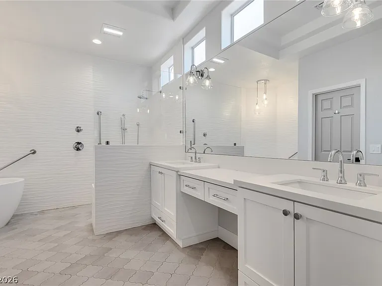 2508 Sandilands Dr — Photo 25
