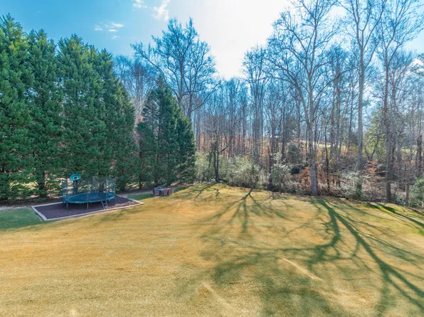 740 N Wind Ter, Roswell, GA 30075
