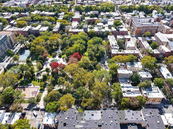 168 Coles Street image 23 of 25