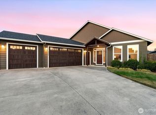 450 Lilac Ln, Woodland, WA 98674