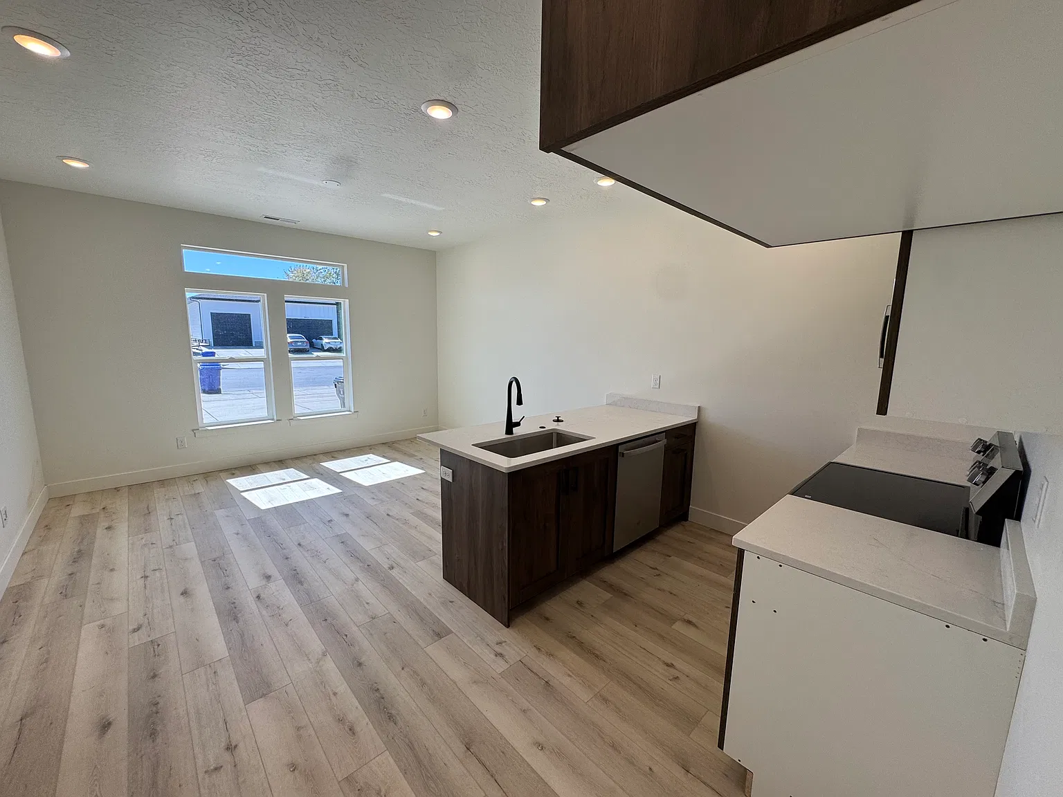 1 bed, 600 sqft, $1,250 — Photo 3