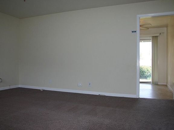 4th image of 16880 De Witt Ave