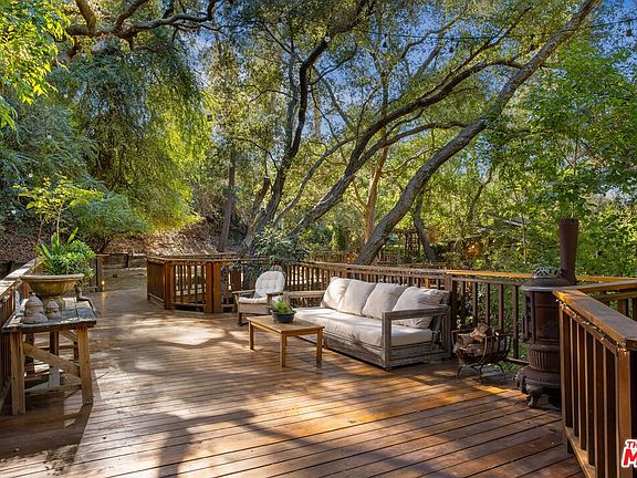3rd image of 21658 Encina Rd