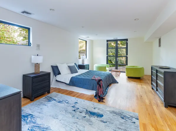 712 Ladd Road image 16 of 32