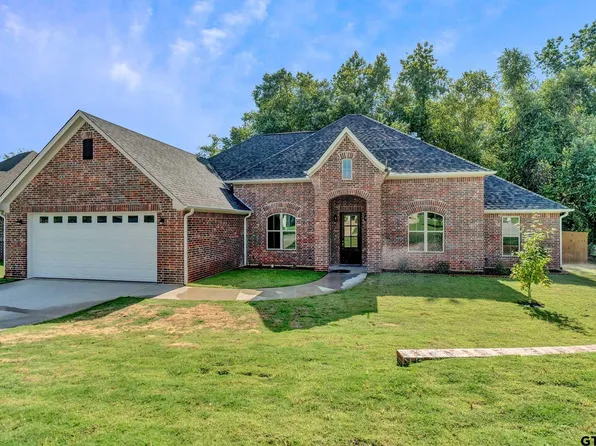 2534 Barton Crk, Tyler, TX 75703