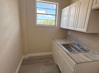 2312 SW 17th St APT 18, Miami, FL 33145