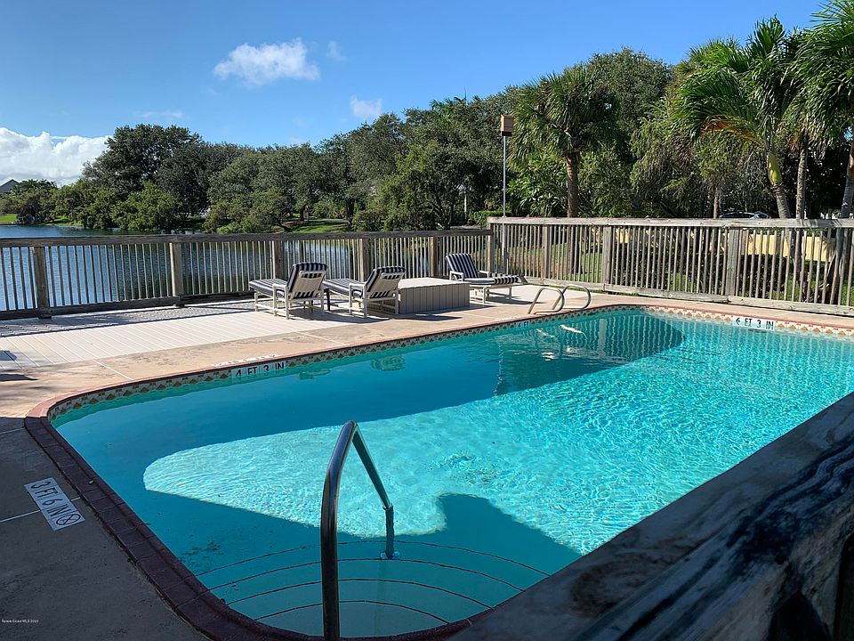 2nd image of 606 Manatee Dr #606