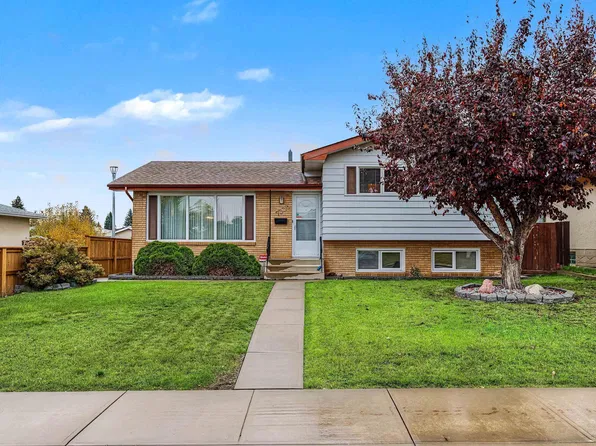 7336 147th Ave NW, Edmonton, AB T5C 2T2