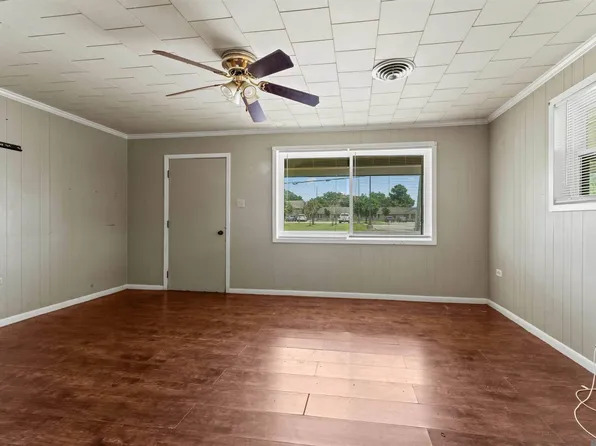 314 Vatican Dr, Donaldsonville, LA 70346
