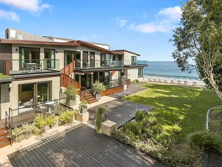 Perfectly located on Carbon Beach