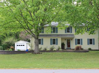 536 Wood View Dr, Lititz, PA 17543
