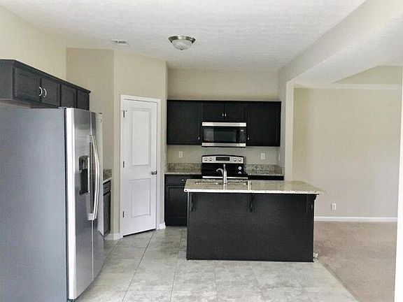 5th image of 225 Fairwood Way