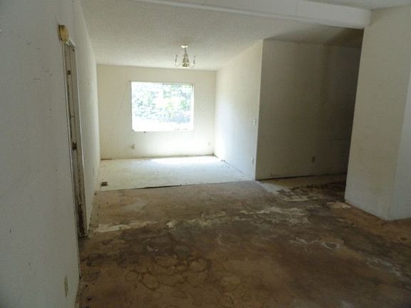 5th image of 26290 Homeland Ave