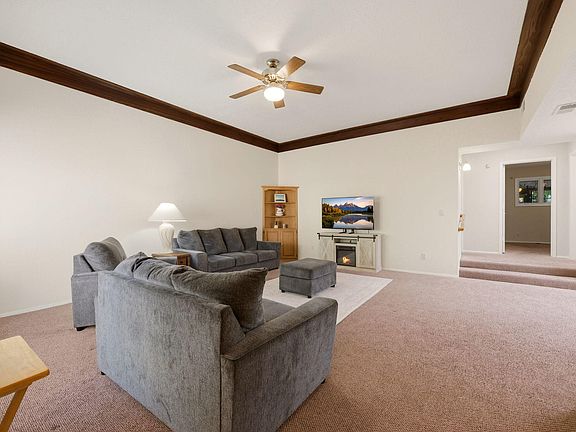 4th image of 3308 Esplanade Cir SE