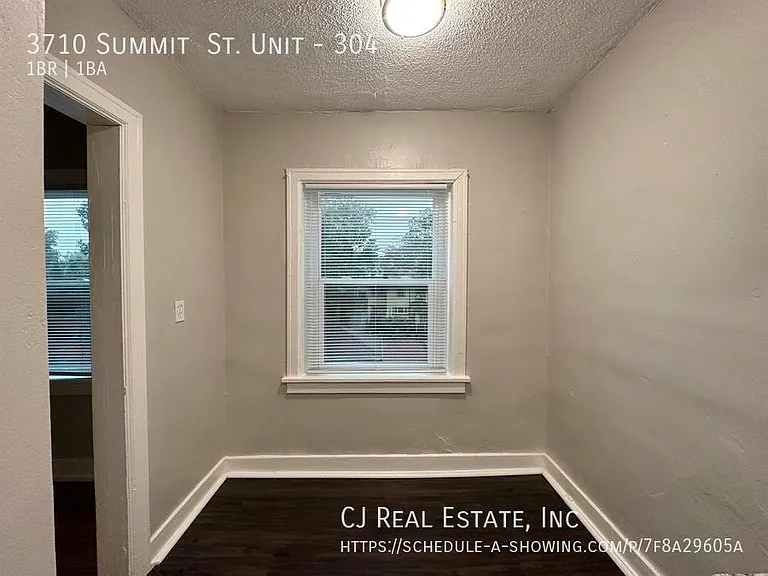 3710 Summit St #304 — Photo 6