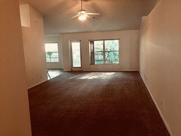 3rd image of 313 Garden Oak Ct