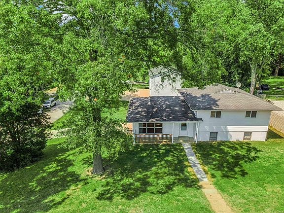 4th image of 11229 Essex Ave