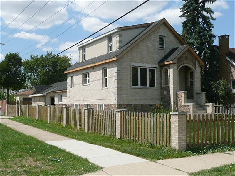 2nd image of 4760 S Long Ave