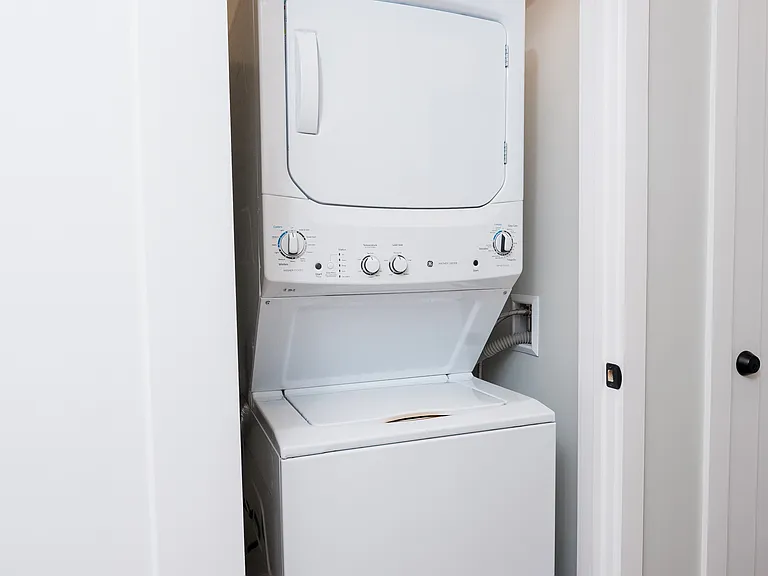 60 E Green St #410 — Photo 2