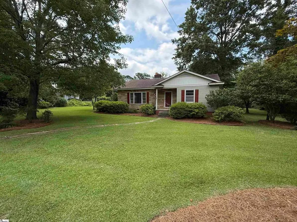 301 Pine St, Clinton, SC 29325