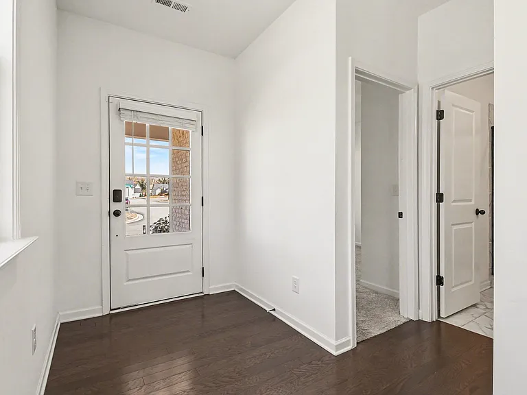 5510 Bower Pl — Photo 5