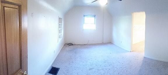5th image of 3012 Boudinot Ave