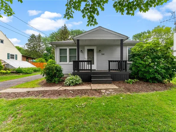 544 Cohassett Dr, Hermitage, PA 16148