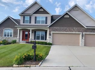 825 Snowberry Ridge Dr, O'Fallon, MO 63366