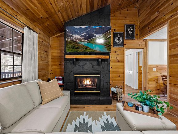 5th image of 3129 Valley Home Rd