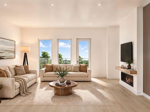 5th image of 642 Lampson St #2