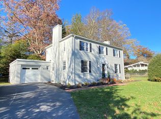 815 Heatherwood Rd, Bluefield, WV 24701