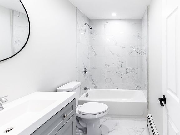 5th image of 17 Bickerton St