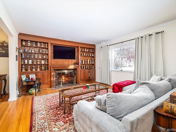 3rd image of 31 Alden Court