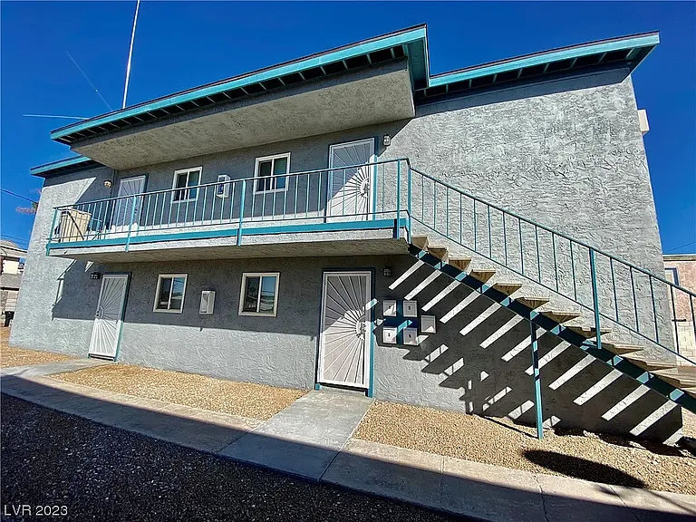 2105 N Webster St — Photo 17
