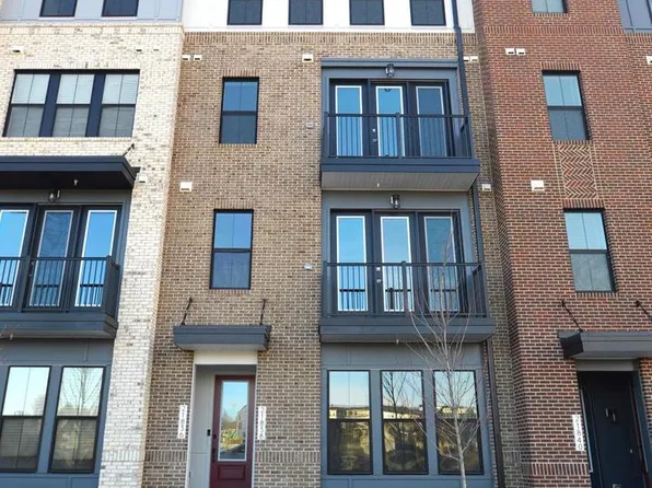 21838 Beckhorn Sta, Ashburn, VA 20148