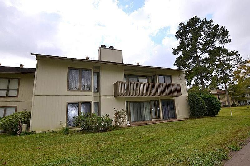 1st image of 15919 Golf Club Dr APT 205