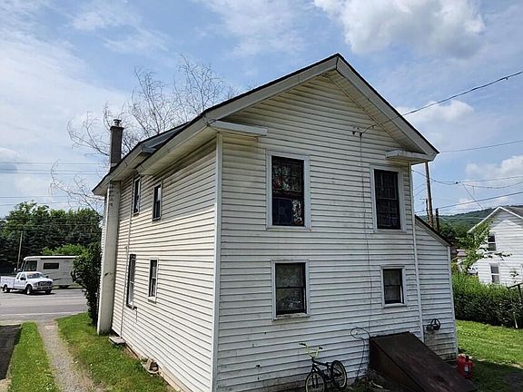 2nd image of 321 E Poplar St