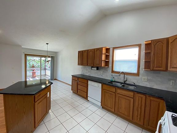 5th image of 1123 Golfcrest Dr SW