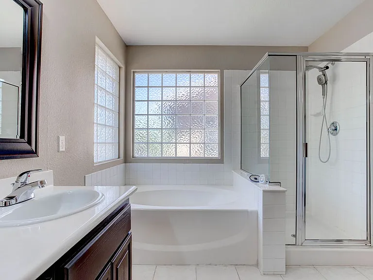 809 Royal Birch Ln — Photo 36