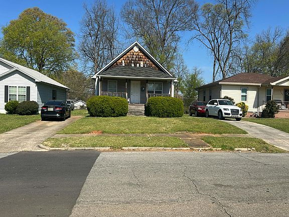 3rd image of 1028 Fulton Ave SW