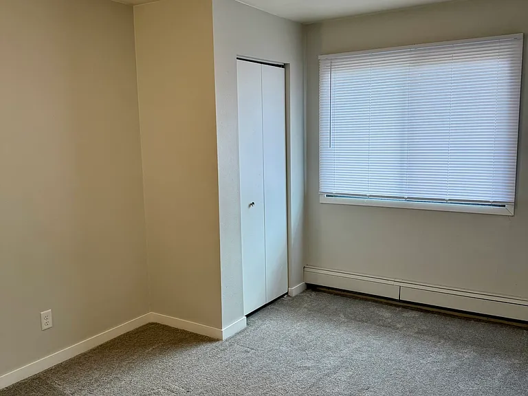 316 Ridgeland Ave #12S — Photo 11
