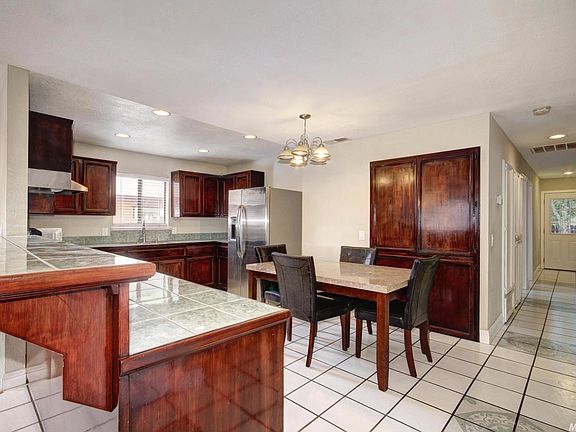 5th image of 4406 78th St