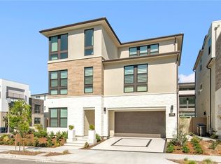 228 Stage, Irvine, CA 92618