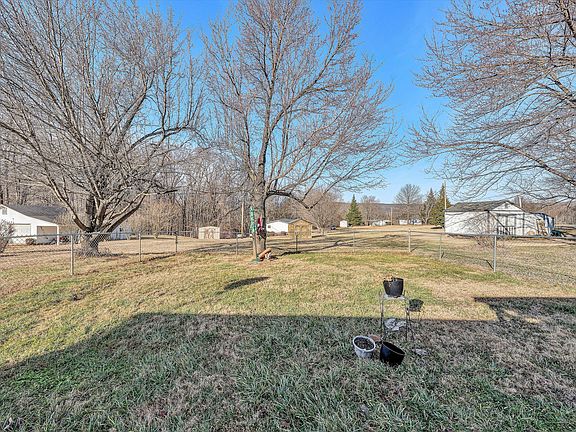 2nd image of 690 Scuffling Hill Rd