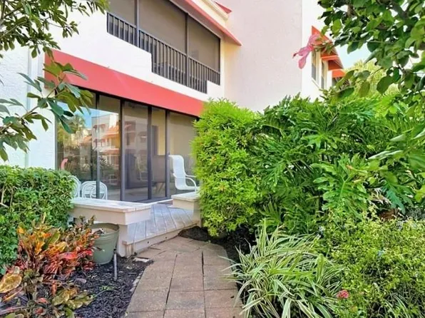 627 Serendipity DR #627, NAPLES, FL 34108