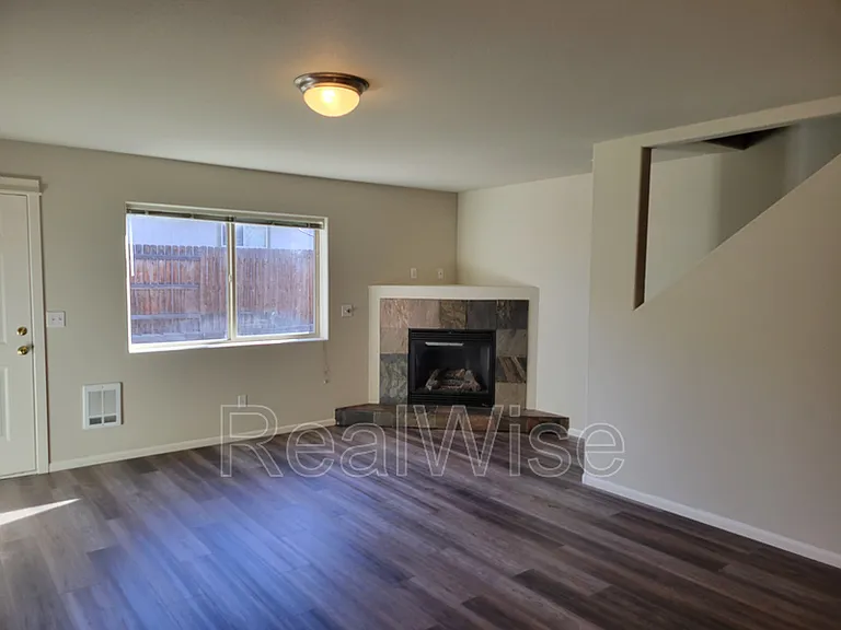 2446 SW 23rd St — Photo 3