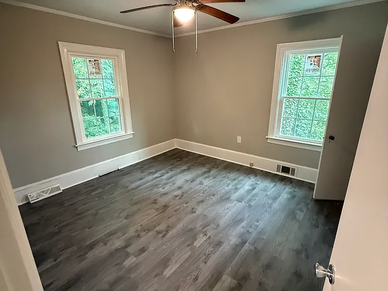 364 S Main St — Photo 8
