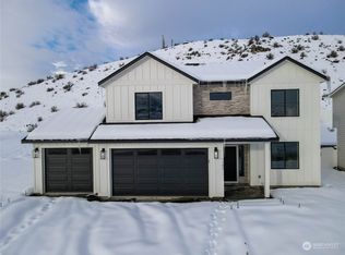 1107 Sunny Brooke Ln, Chelan, WA 98816